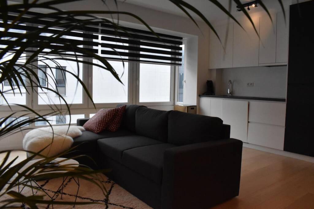 Vernieuwd Appartement Op 200M Van De Zee Ostend Exterior photo